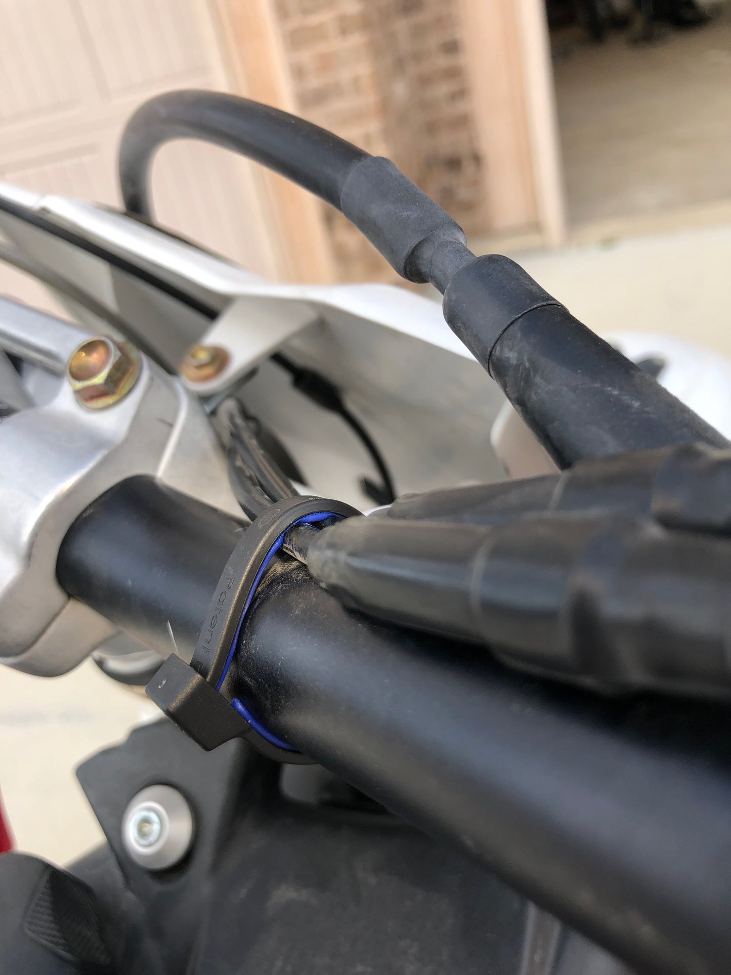 GripLockTies® 5" Rubber-Lined, Reusable Cable Ties - 24 Count